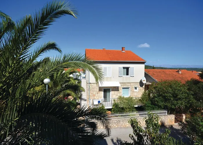 Apartment Ivanje Gomile Bb II