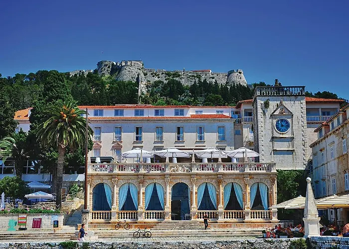 Apartment Ivanje Gomile Bb II דירה *